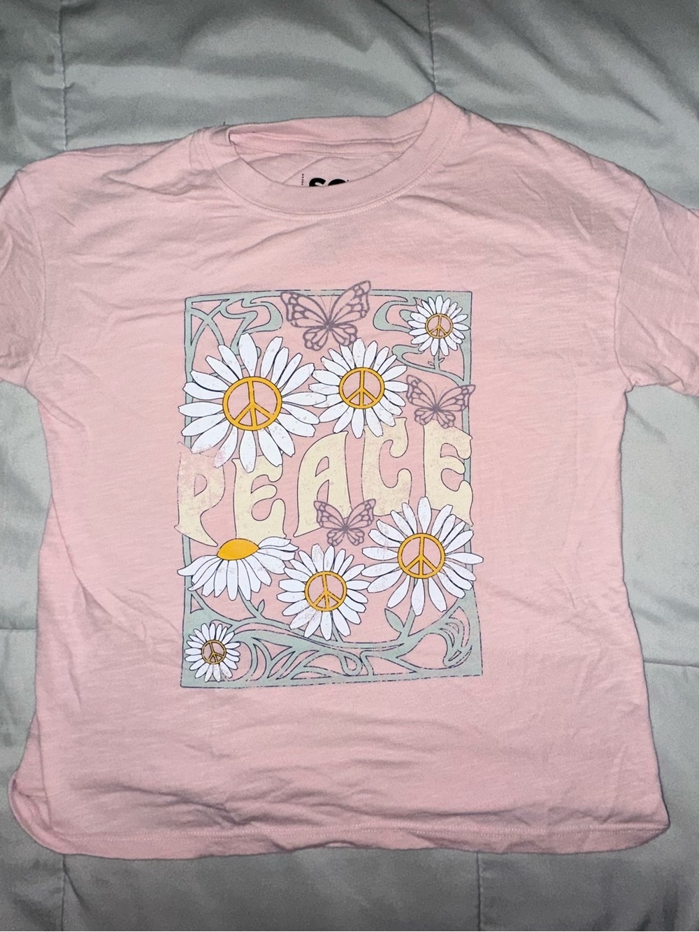 SO Pink Daisy Peace Graphic Tee